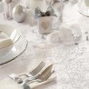 Camino de mesa de organza blanca decorada plateada