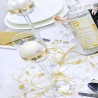 Camino de mesa de organza con decoración dorada