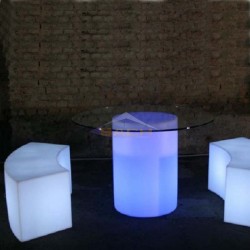 Mesa iluminada redonda com luz, Arthur