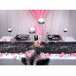 Camino de mesa de organza negra con decoración