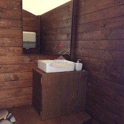 Sanitario portátil de madera