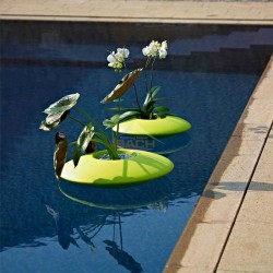 Floating vase