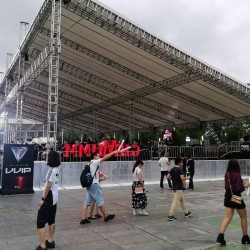 Aluminum concert crowd control barrier